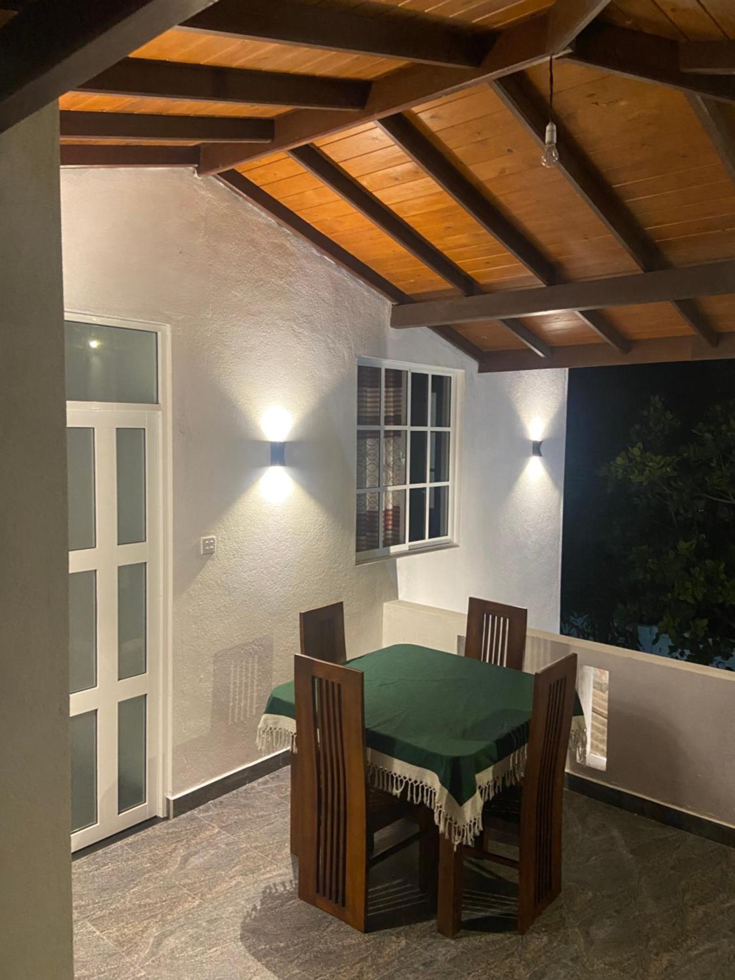 Mirissa Gold Rush Villa Exterior photo