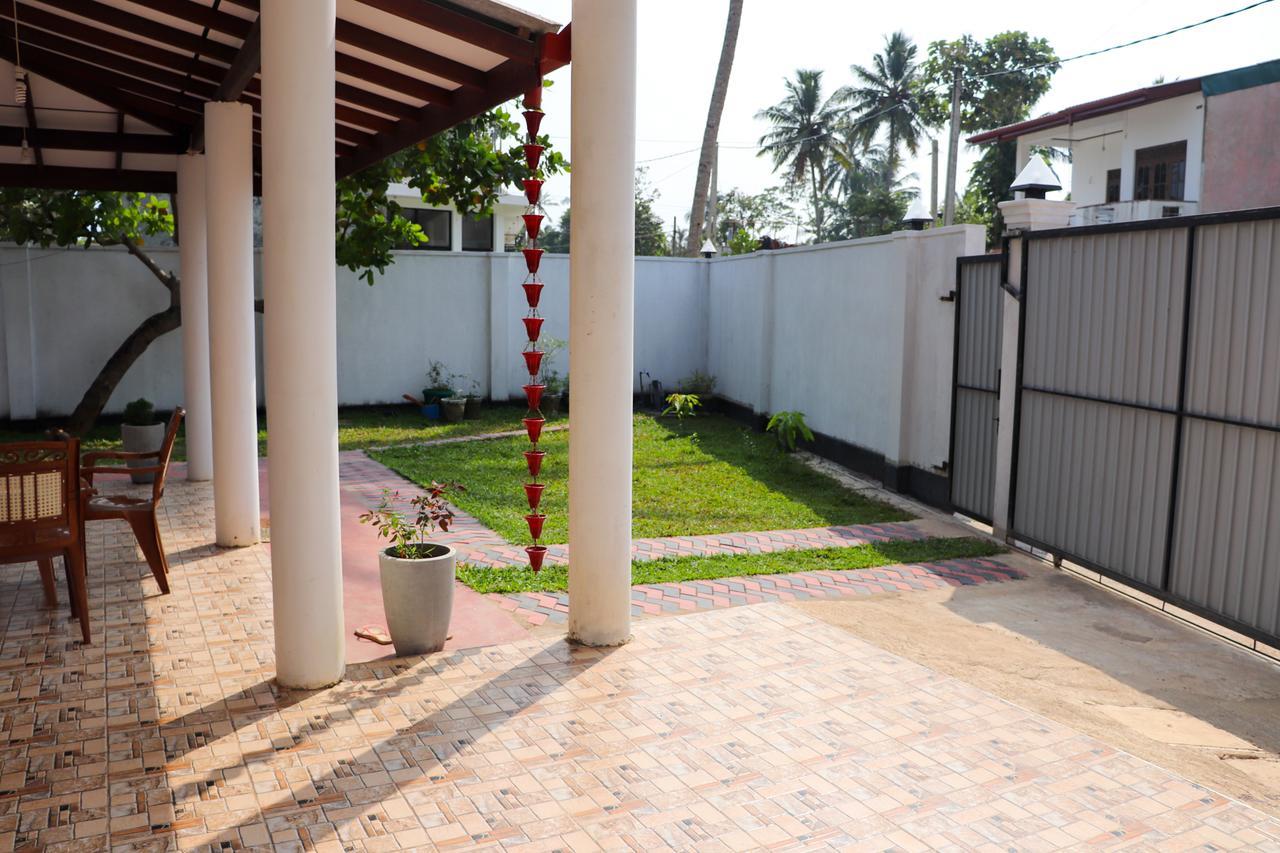 Mirissa Gold Rush Villa Exterior photo